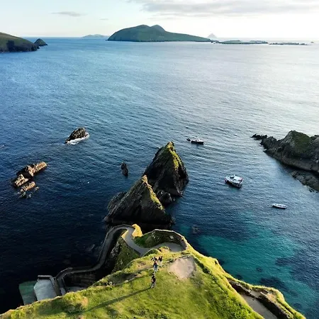 Great Blasket, Dunquin