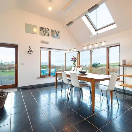 Great Blasket, Hébergement de vacances *