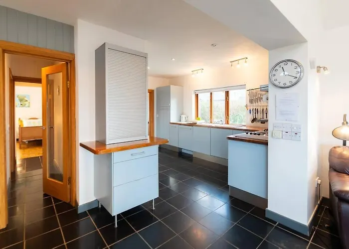 Great Blasket, Tatil Evi