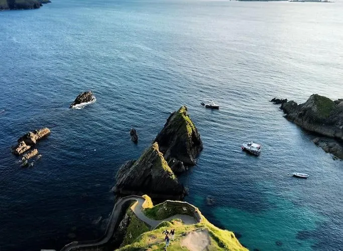 Great Blasket, Dunquin