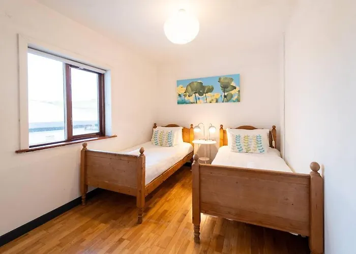 Great Blasket, Tatil Evi Dunquin